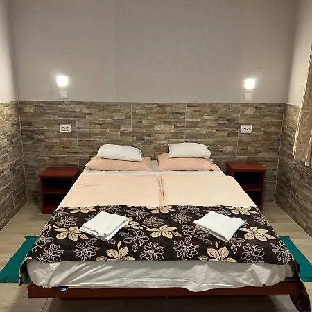 Guest house Mosoly Szallashely 2*